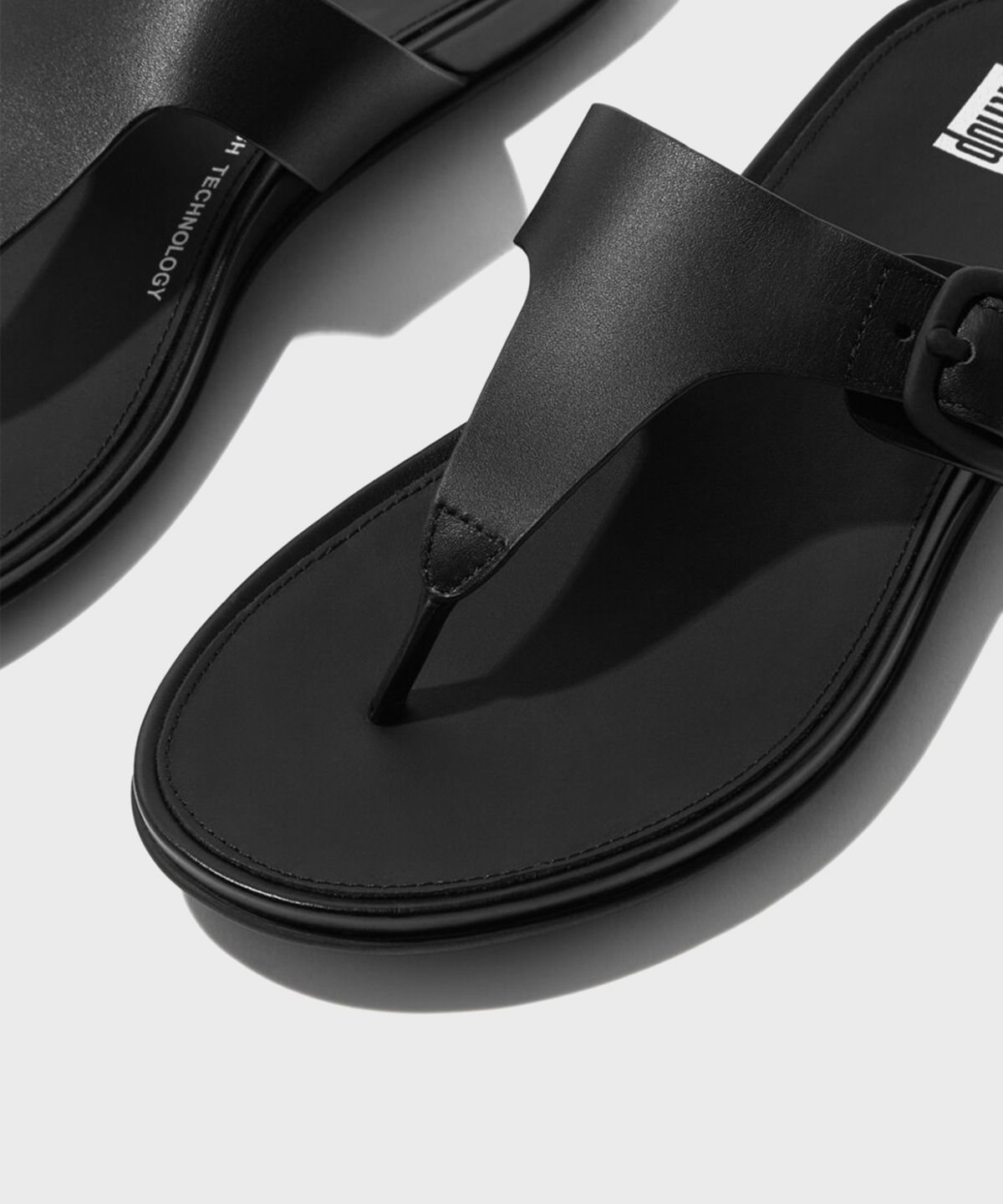 핏플랍(FITFLOP) 그라시에 버클 토포스트 레더 쪼리 All Black