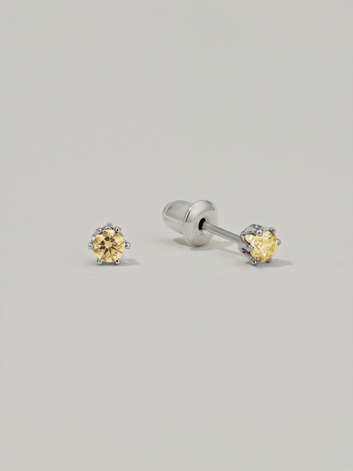 마나에트(MANAET) Mini Stone Stud E