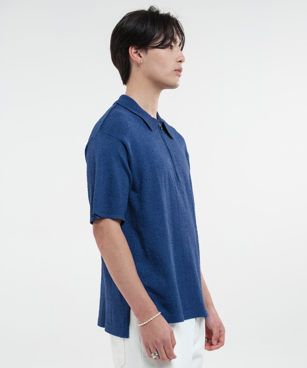 데꼬로소(DECOROSO) 부클 하프 집업 카라 오버핏 반팔 니트 [블루]
