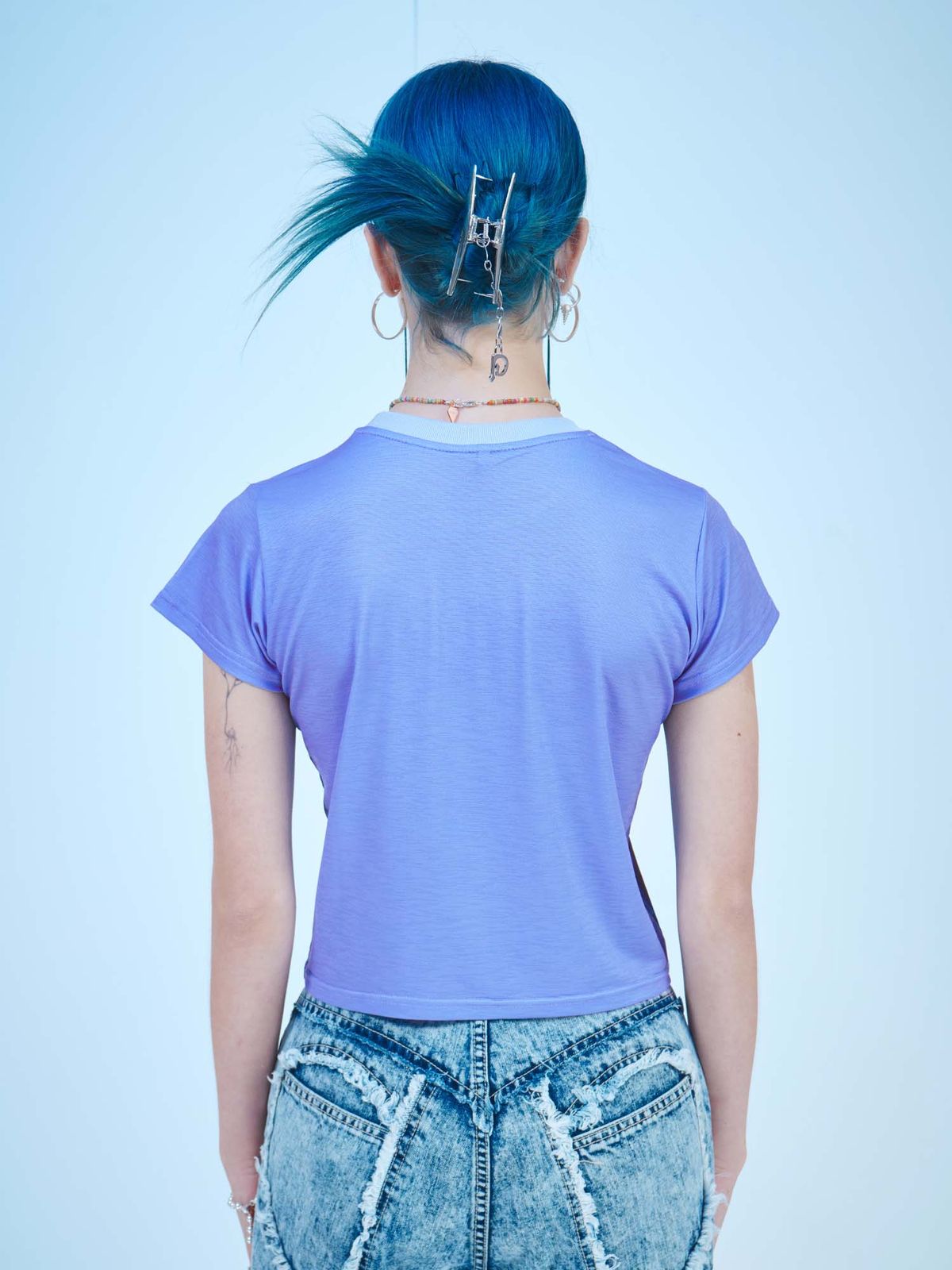 딜레탕티즘(DILETTANTISME) 퍼플드림 그래픽 크롭 티셔츠