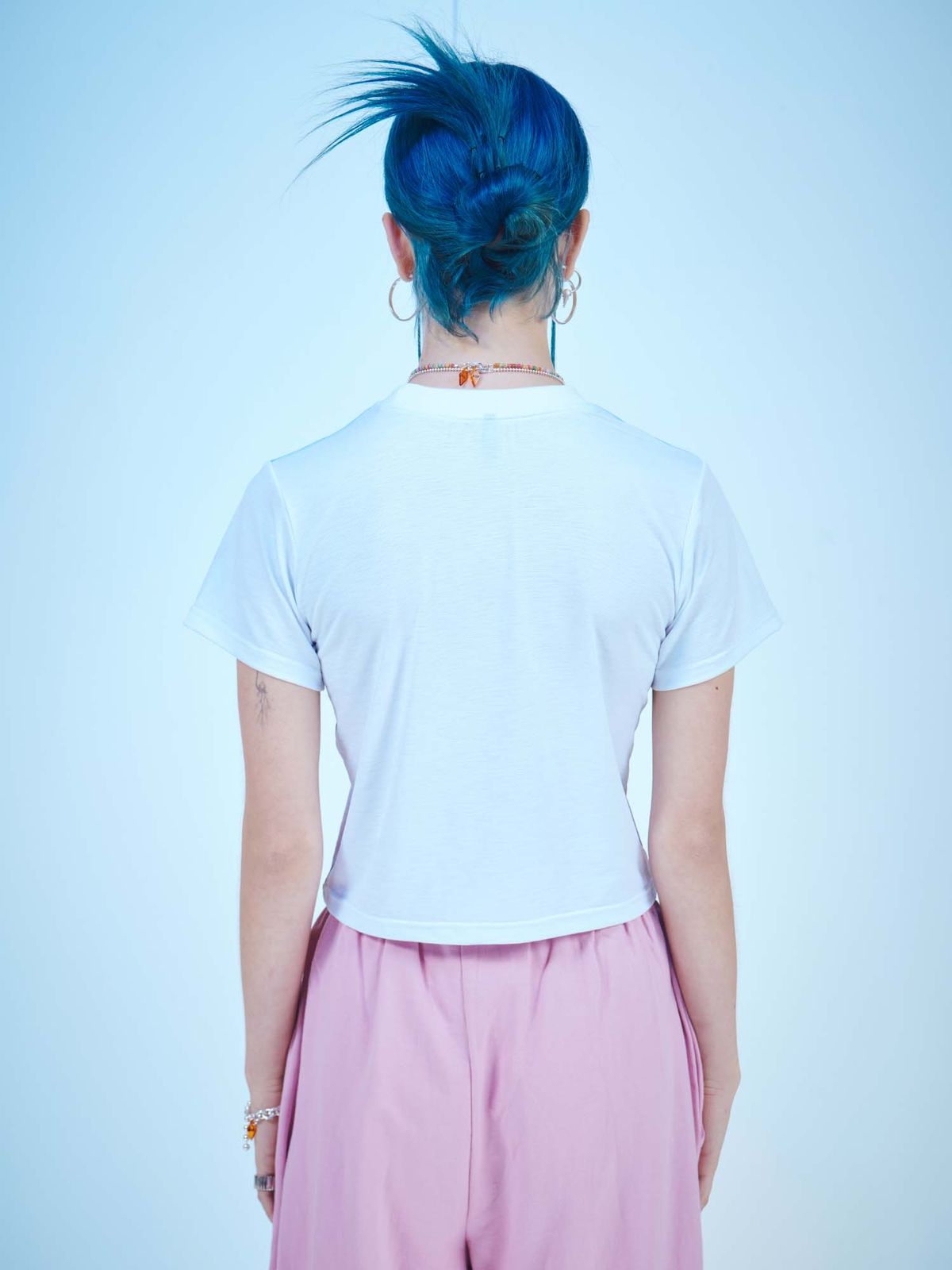 딜레탕티즘(DILETTANTISME) 핑크버쓰딕케이크 그래픽 크롭 티셔츠