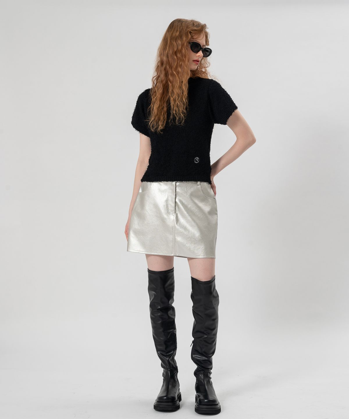 언유주얼 노말(UNUSUALNORMAL) SYMBOL KNIT TOP_BLACK