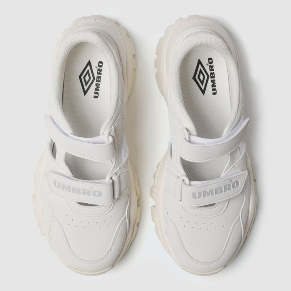 엄브로(UMBRO) BUMPY LAYER (범피 레이어) 베이지(UQ223ESA49)