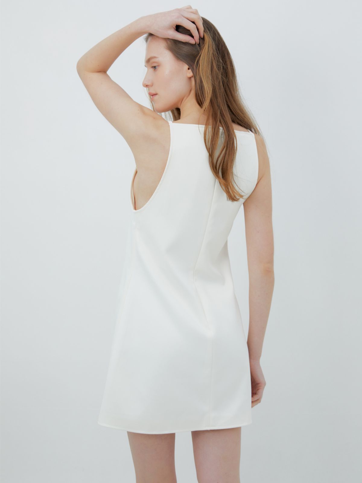 베이루트(BEIRUT) 스티치 사틴 미니드레스(화이트)