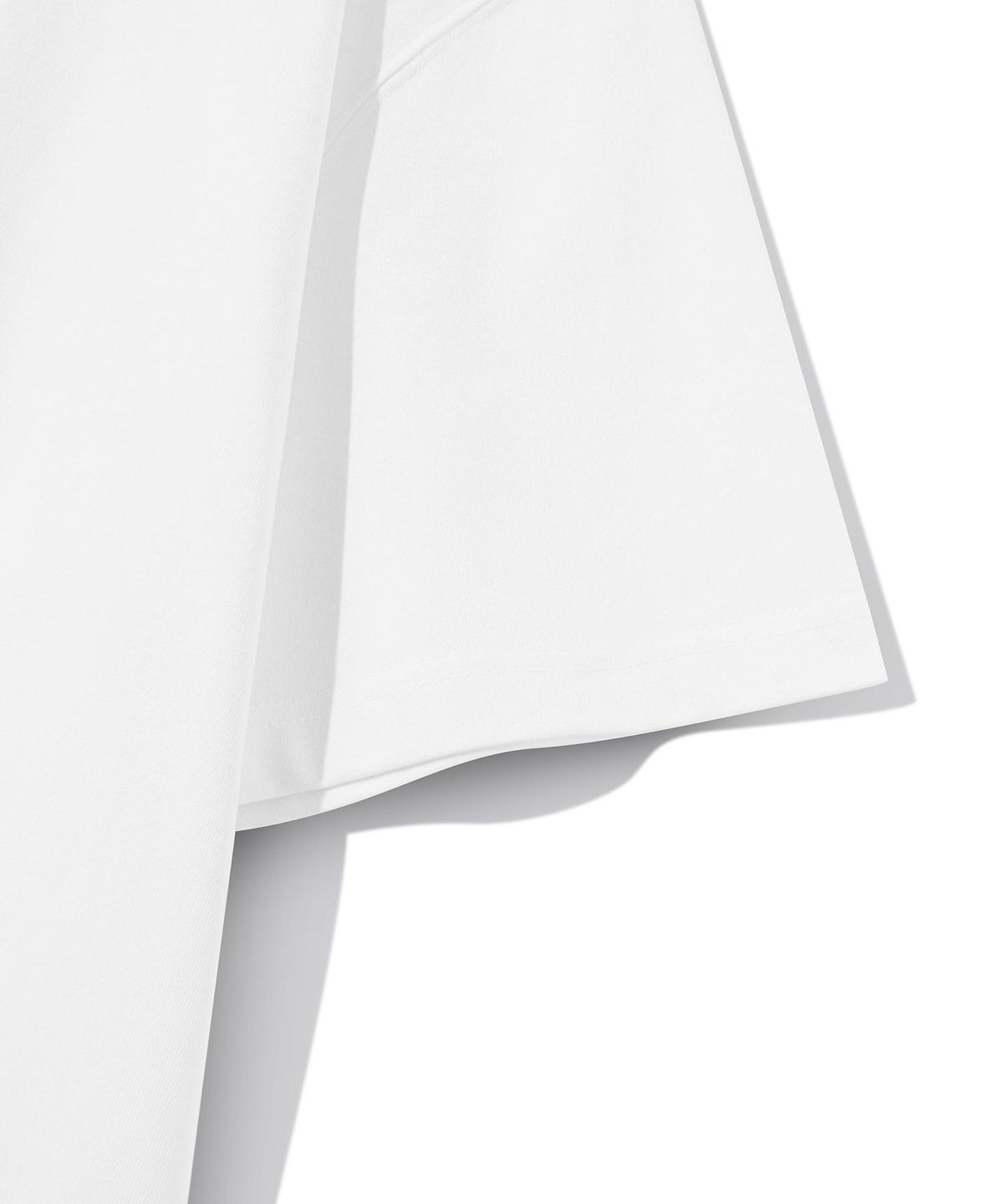 다이아몬드 레이라(DIAMOND LAYLA) Curved Neck Logo Short Sleeve T-shirt T75 White