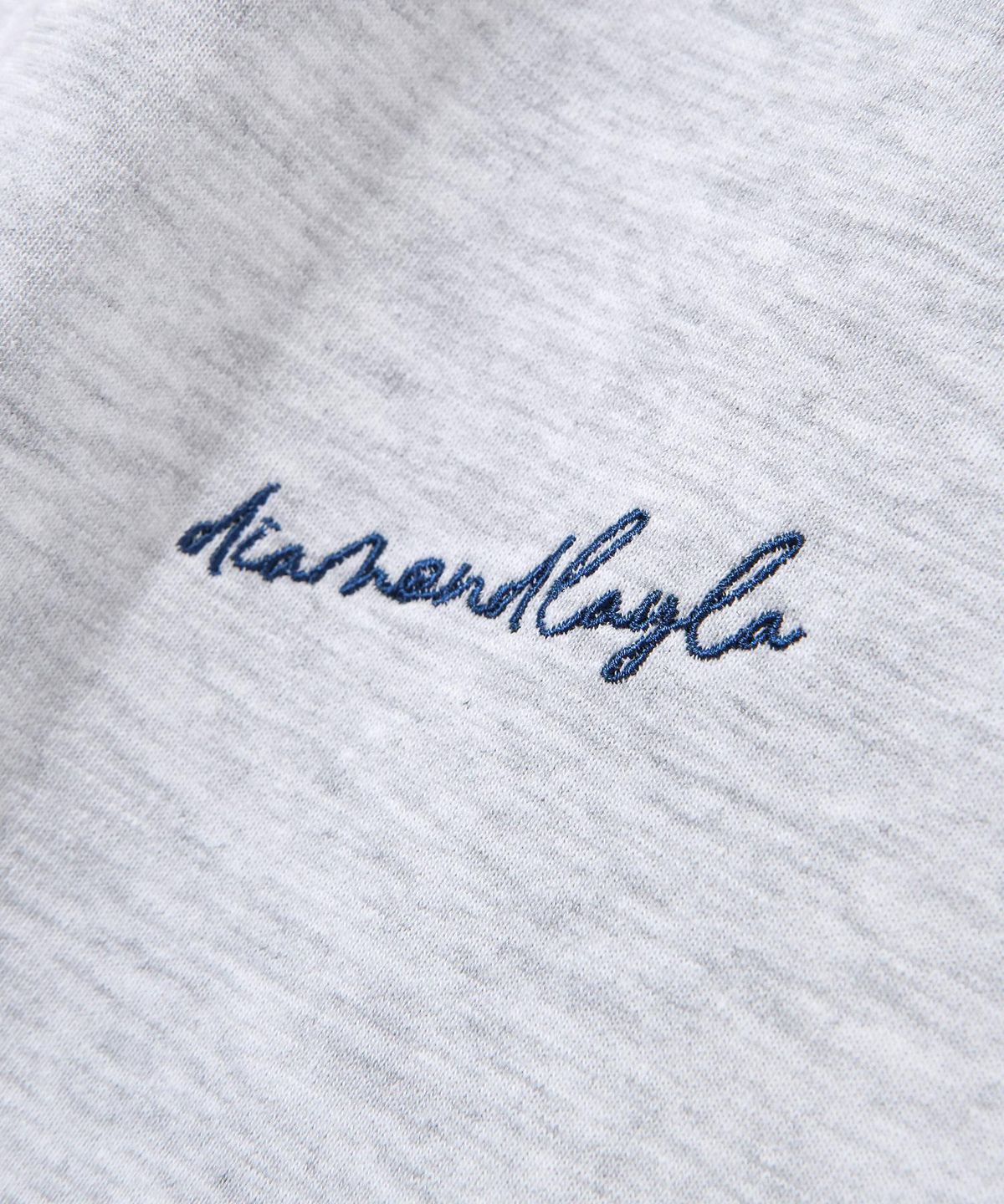 다이아몬드 레이라(DIAMOND LAYLA) Curved Neck Logo Short Sleeve T-shirt T75 Melange Gray