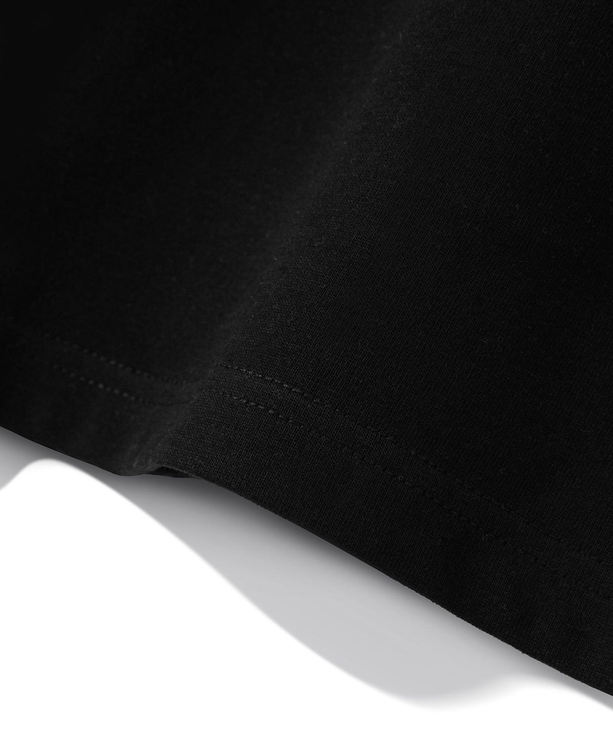 다이아몬드 레이라(DIAMOND LAYLA) Curved Neck Logo Short Sleeve T-shirt T75 Black