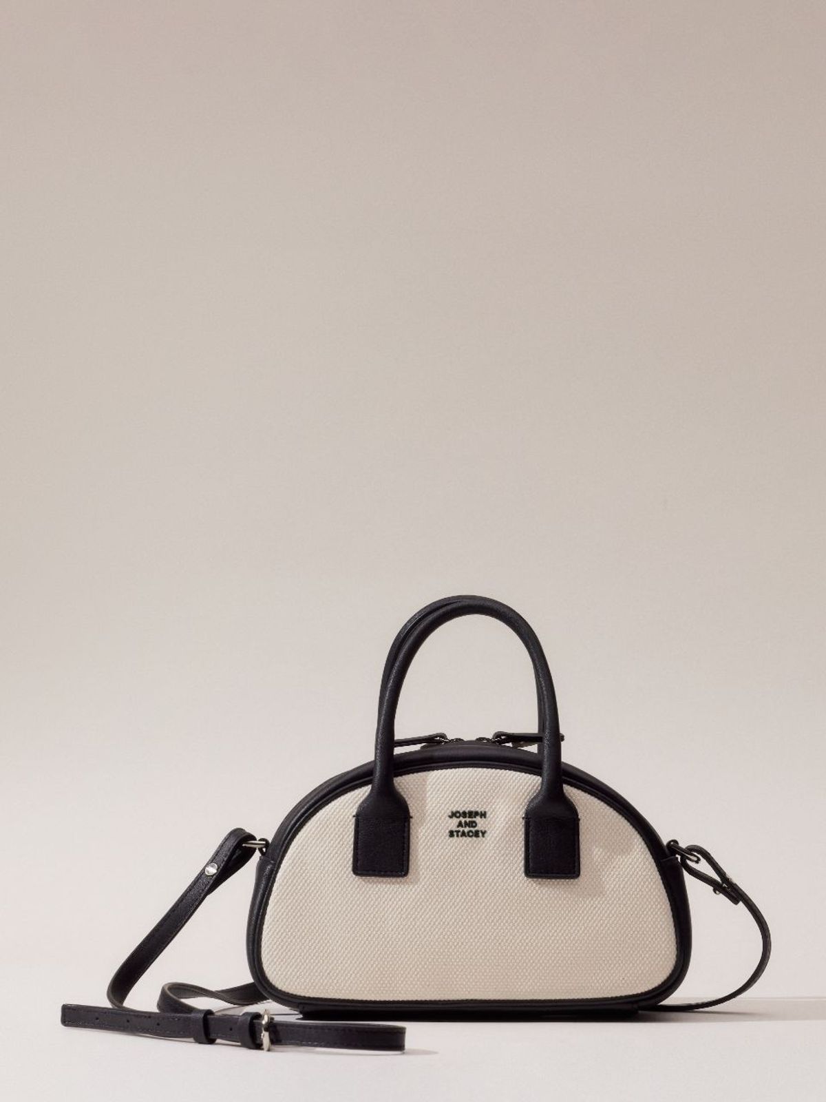조셉앤스테이시(JOSEPH&STACEY) OZ Mini Half Moon Canvas Cross Bag (2color)