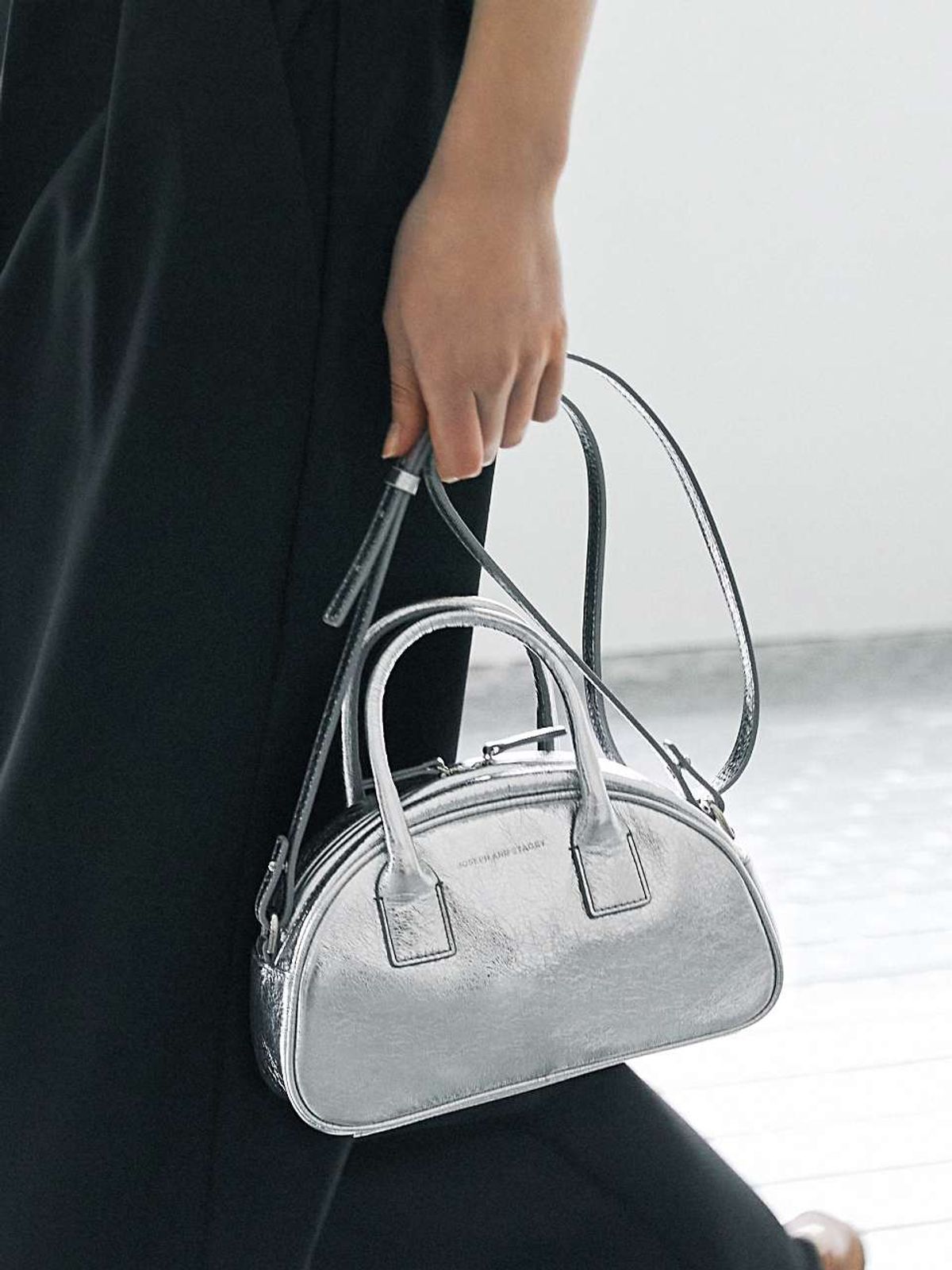 조셉앤스테이시(JOSEPH&STACEY) OZ Mini Half Moon Cross Bag (3color)
