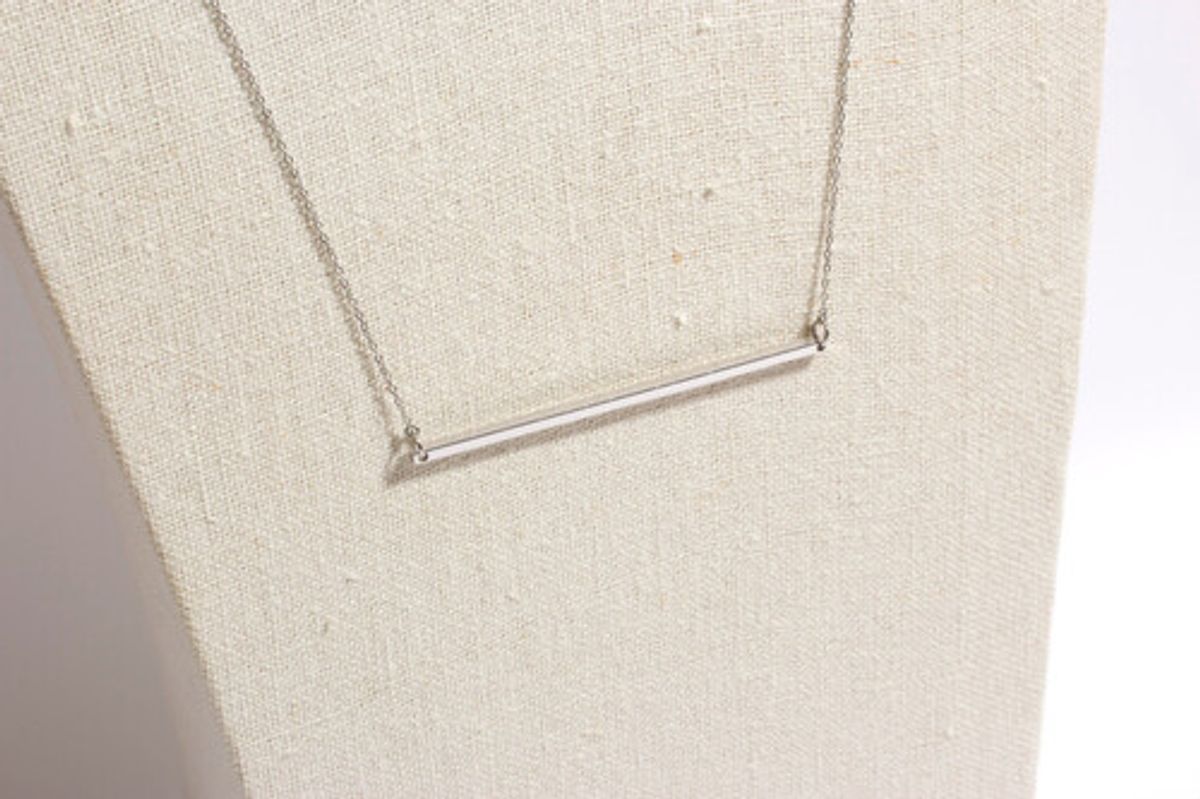 모드곤(MODGONE) 실버톤 롱바 스틱 목걸이 Silvertone Longbar Necklace