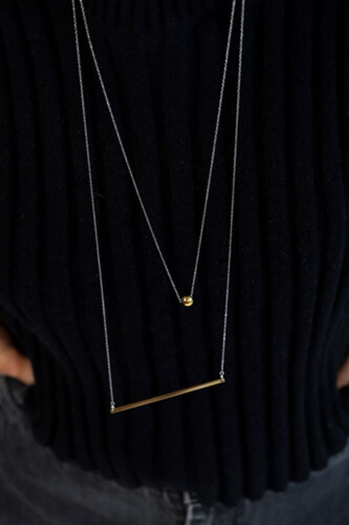모드곤(MODGONE) 골드톤 롱바 스틱 목걸이 Goldtone Longbar Necklace