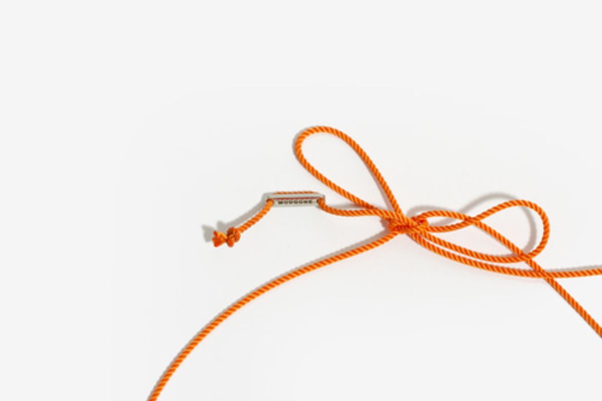 모드곤(MODGONE) 하트 오렌지 실크리본 목걸이 Heart Orange Silken Ribbon Necklace
