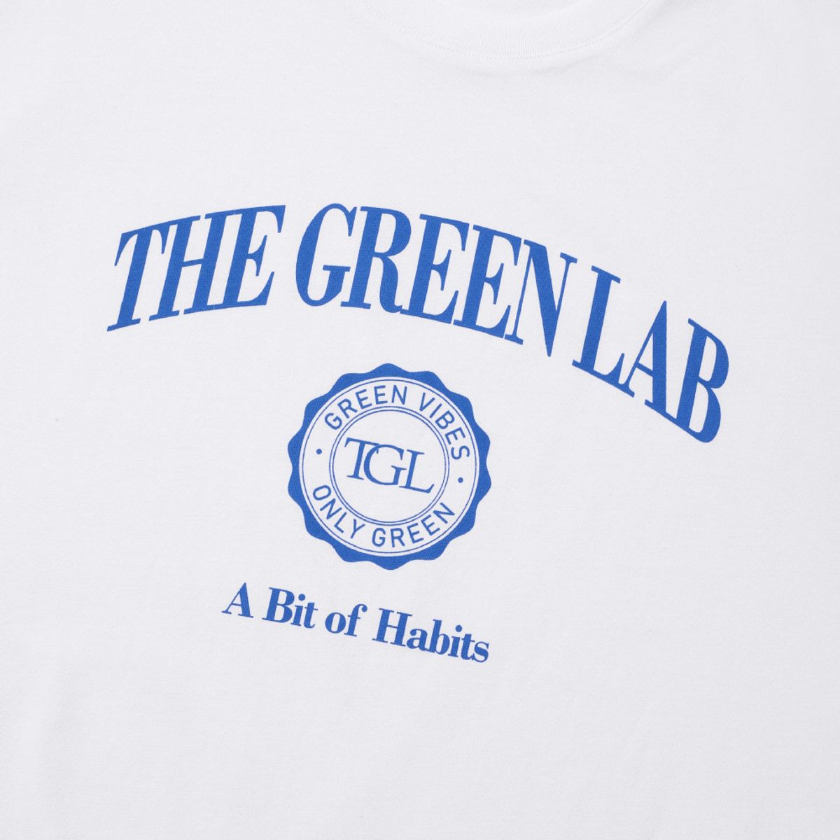 더그린랩(THE GREEN LAB) 바시티 그래픽 반팔티셔츠 [화이트-블루그래픽]