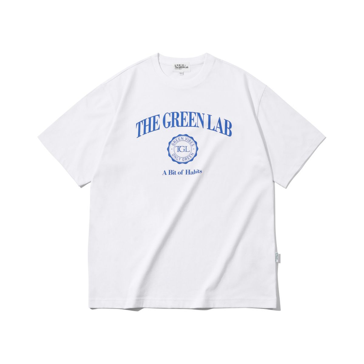 더그린랩(THE GREEN LAB) 바시티 그래픽 반팔티셔츠 [화이트-블루그래픽]