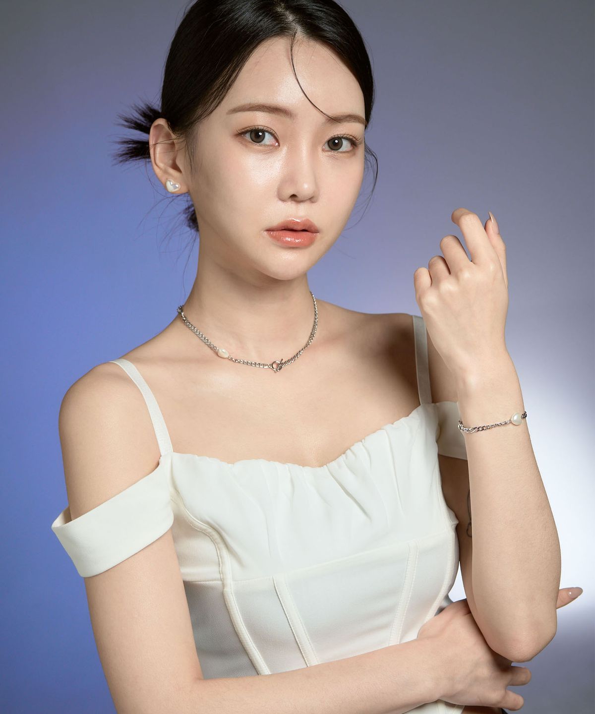 하와(HAWHA) Heart Pearl Toggle Bar Choker