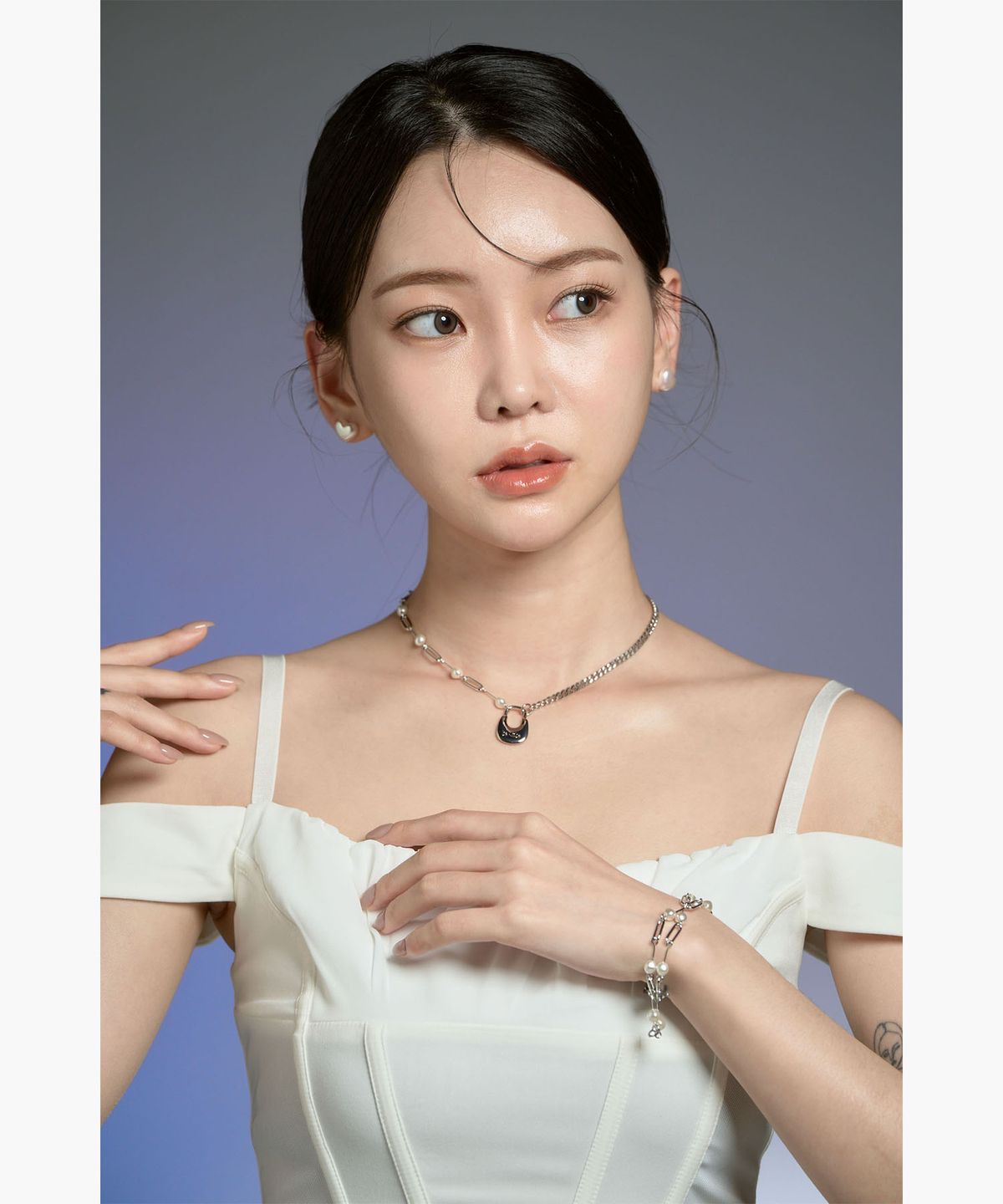 하와(HAWHA) Hobo Bag Pearl Chain Necklace