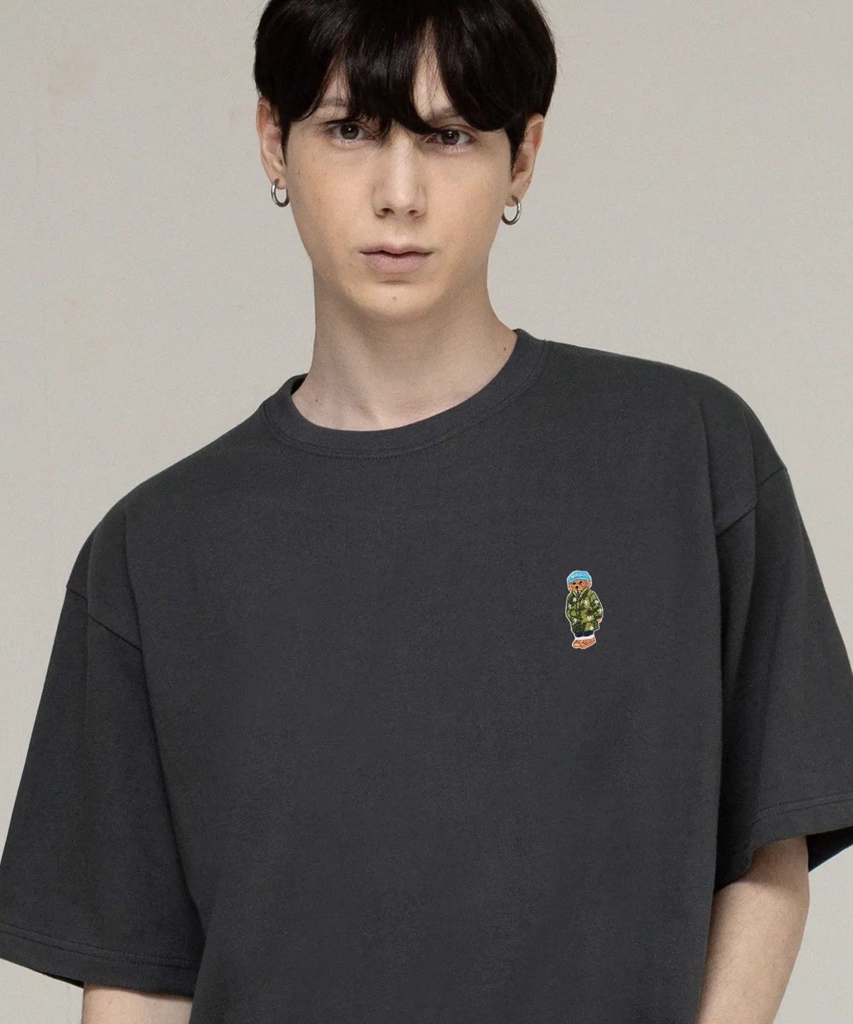 그레이버(GRAVER) [UNISEX]블루 비니 도그 자수 스트리버 반팔티_4color