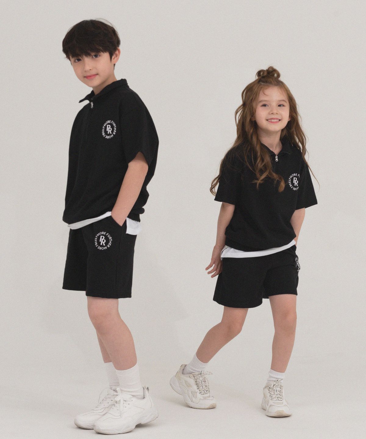 피아네르 키즈(PIANER KIDS) 서클 로고 반집업 반팔&쇼츠 셋업 (5color)