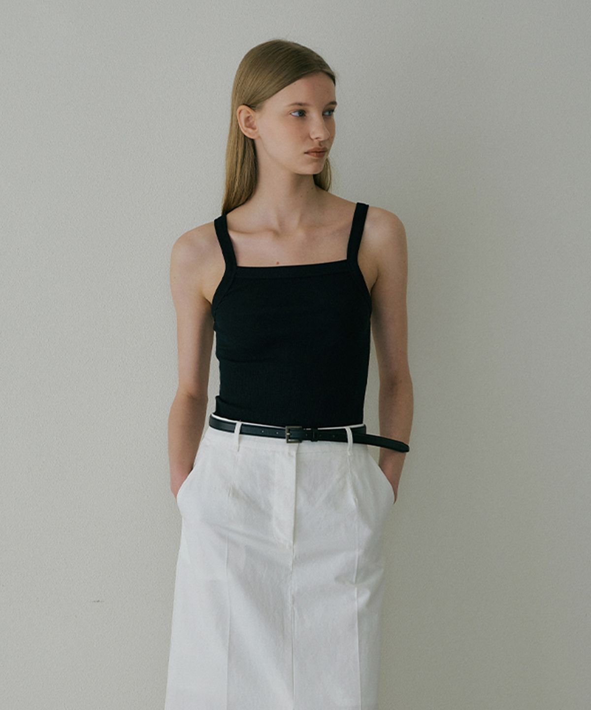 더페니(THE PENNY) GOLJI SLEEVELESS TOP