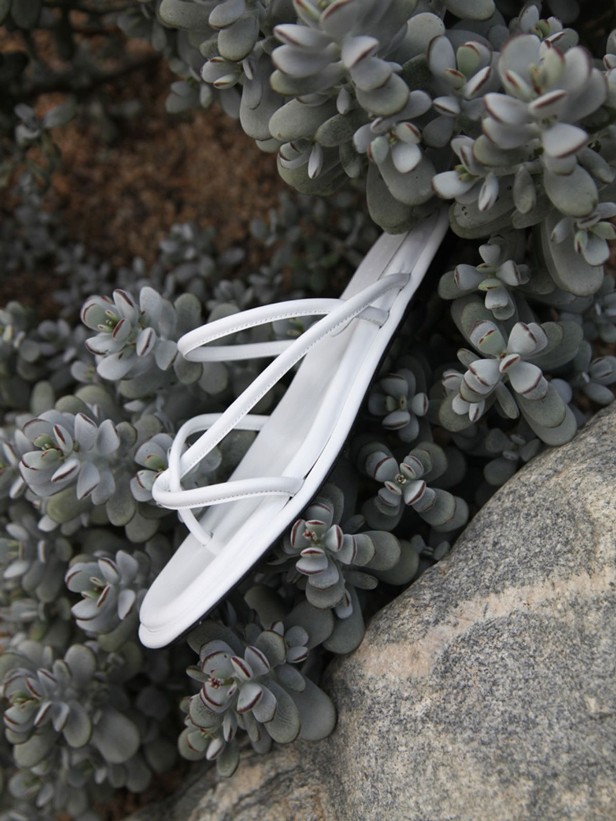 블랑수블랑(BLANC SUR BLANC) 마야슬라이드 화이트