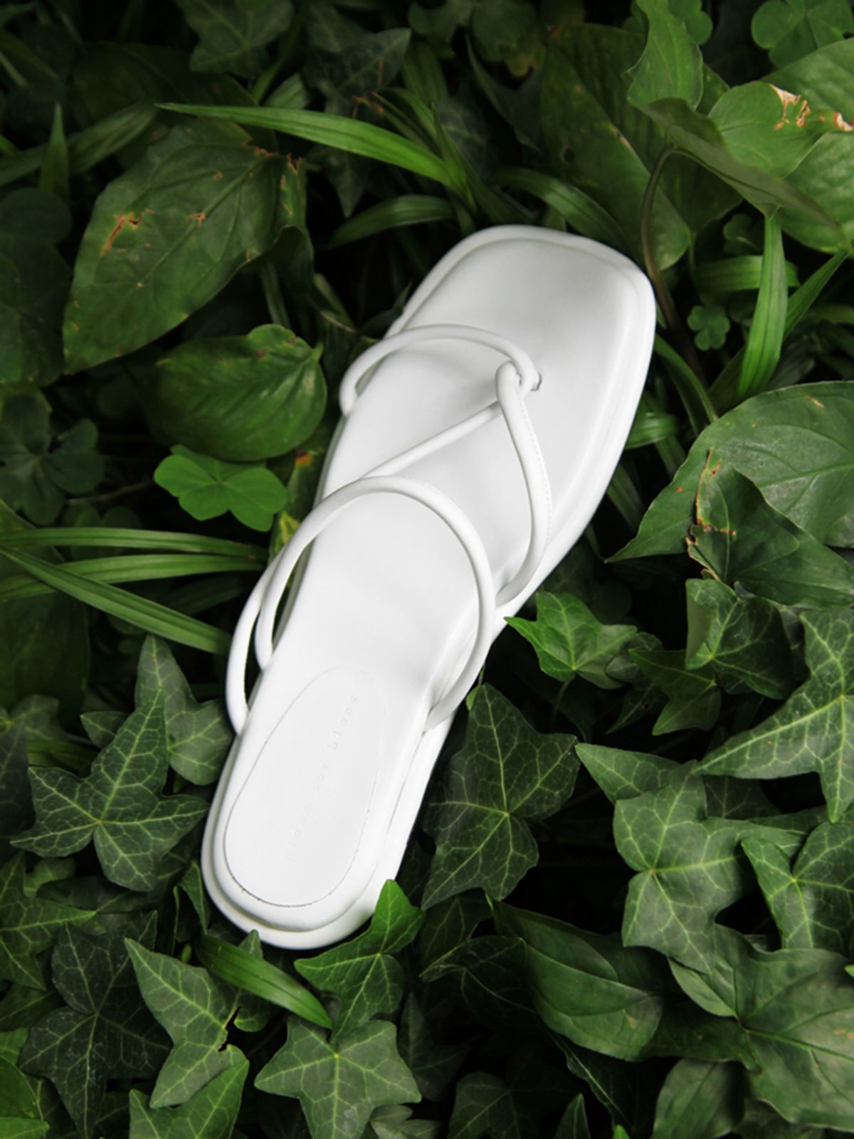 블랑수블랑(BLANC SUR BLANC) 마야슬라이드 화이트