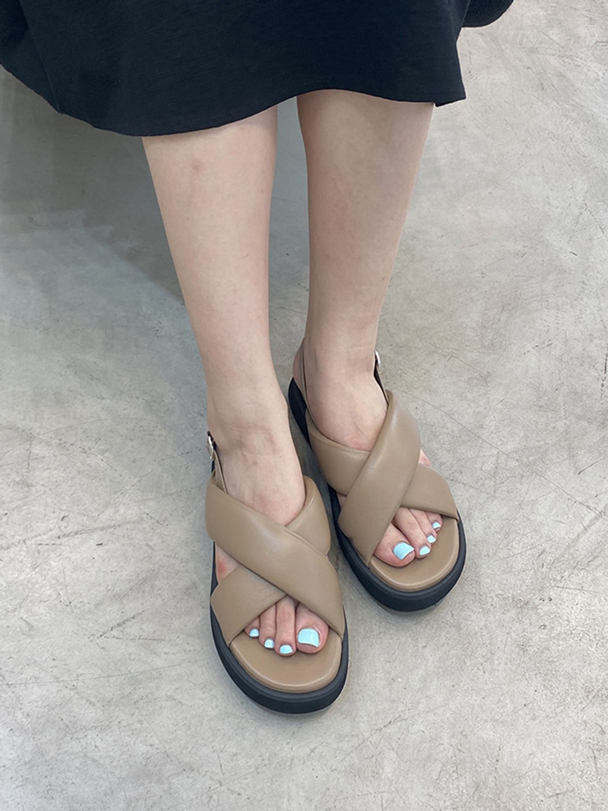 블랑수블랑(BLANC SUR BLANC) 아리아 플랫폼샌들 베이지