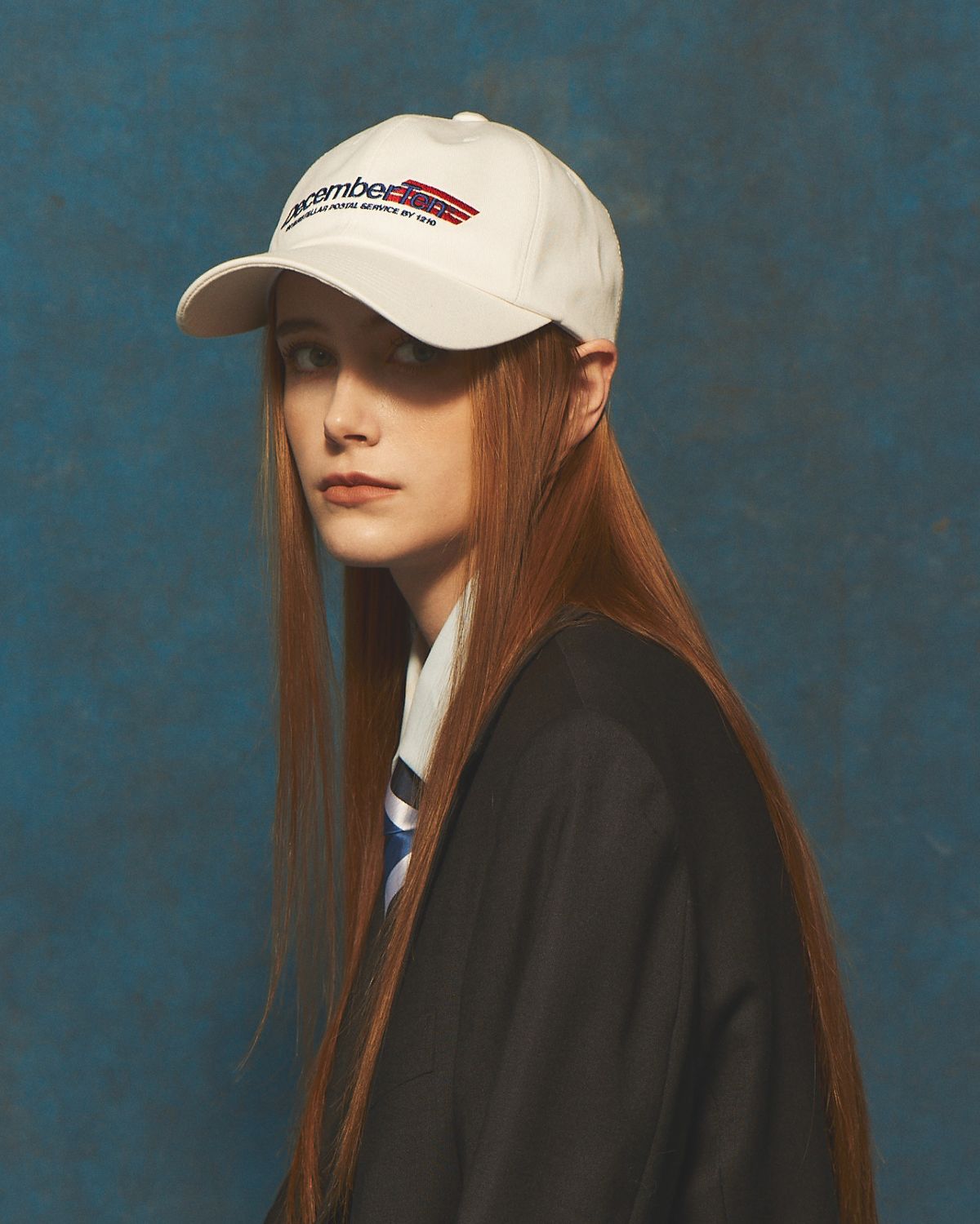디셈버텐(DECEMBER TEN) 로고 캡 (화이트)