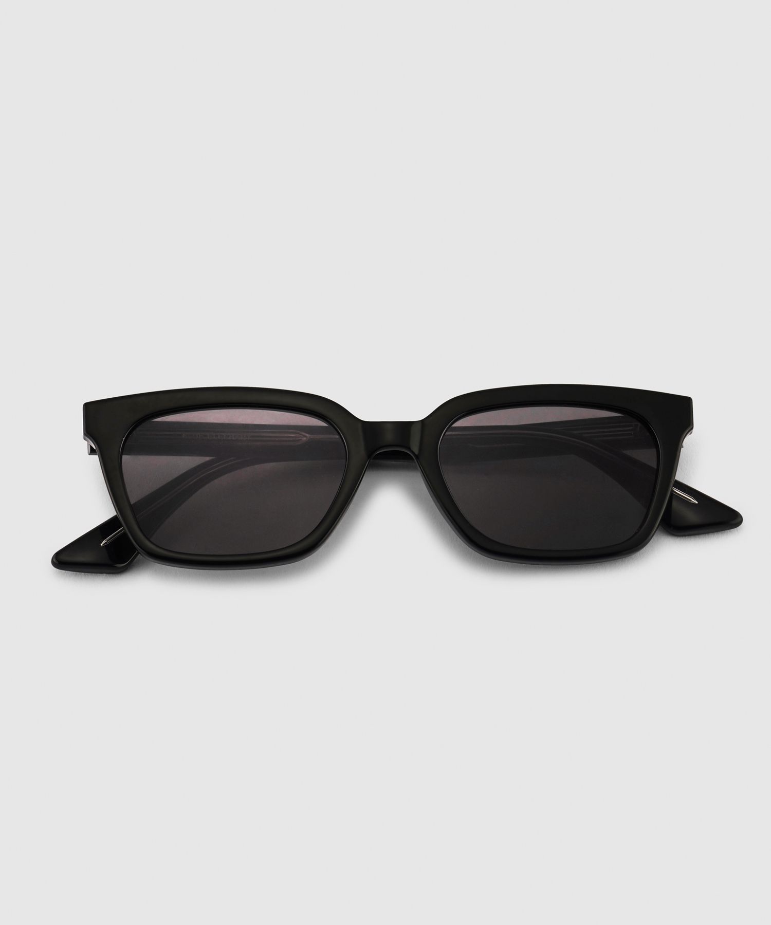 MUSINSA | BLUE ELEPHANT CALLA-S black