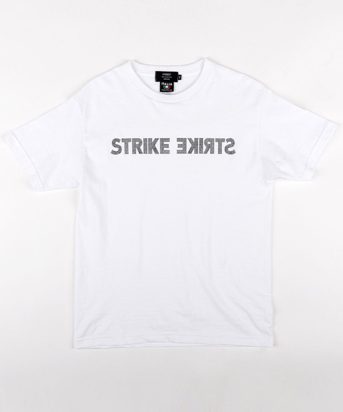 스트라이크(STRIKE) 스페셜리티 크리스탈 리버설 로고 티 (WHITE_BLACK)