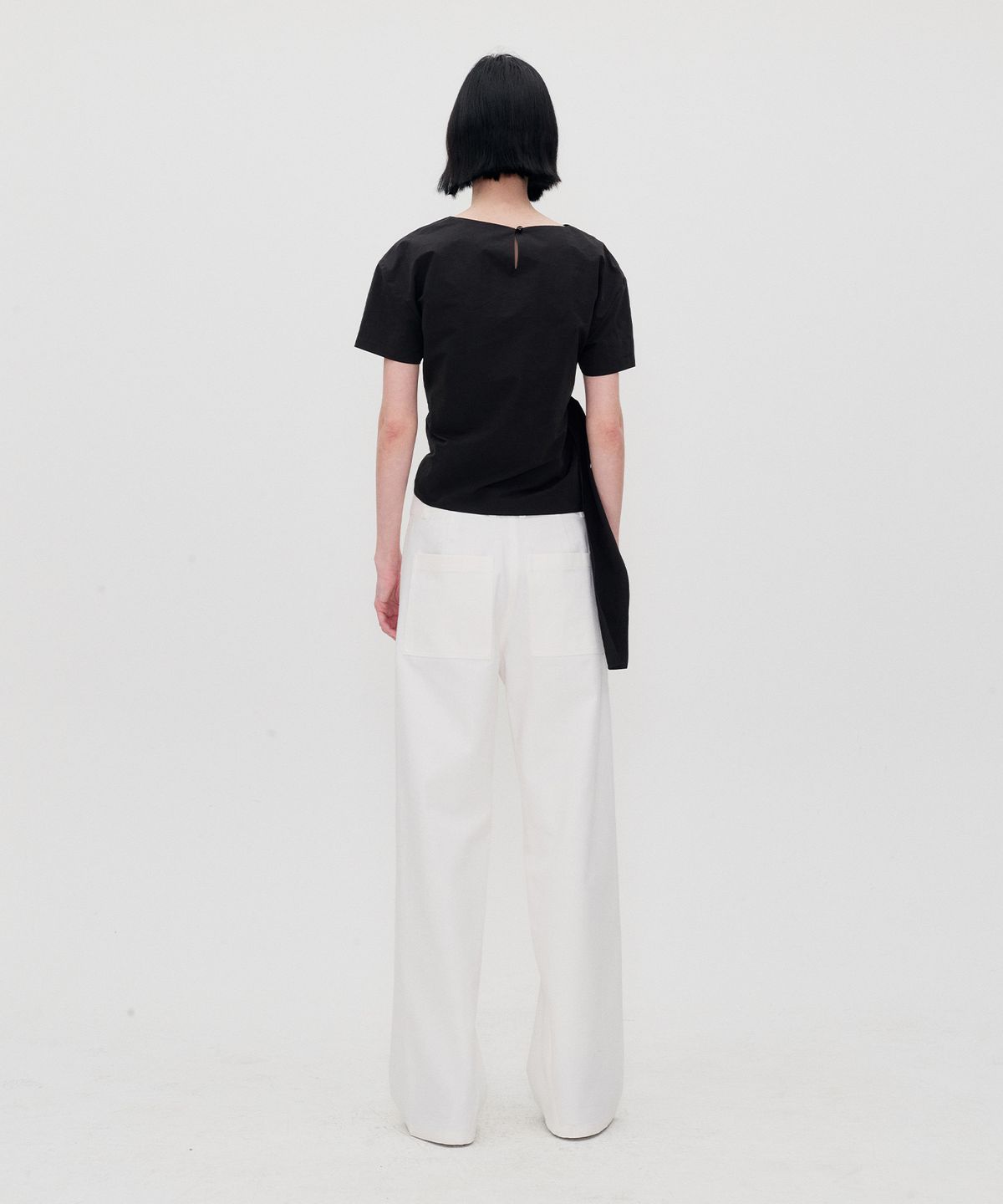 리이(RE RHEE) ASYMMETRIC HEM BLOUSE