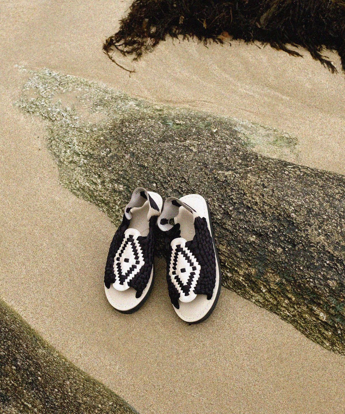 츄바스코(CHUBASCO) AZS0401 AZTEC2 SAND/BLACK