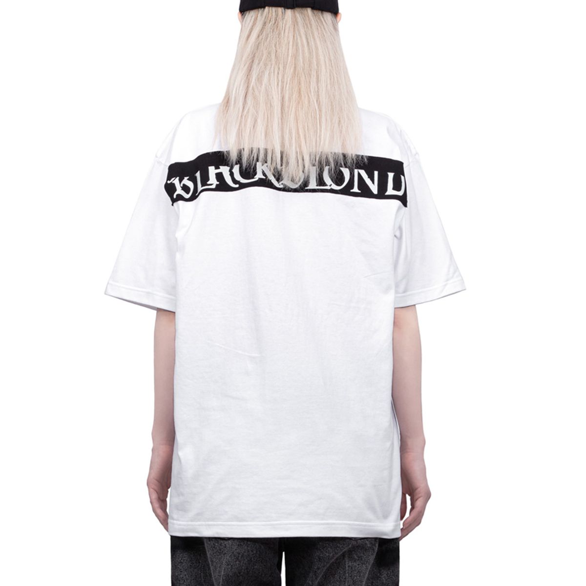 블랙블론드(BLACKBLOND) 비비디 르네상스 패치 티셔츠 (화이트)