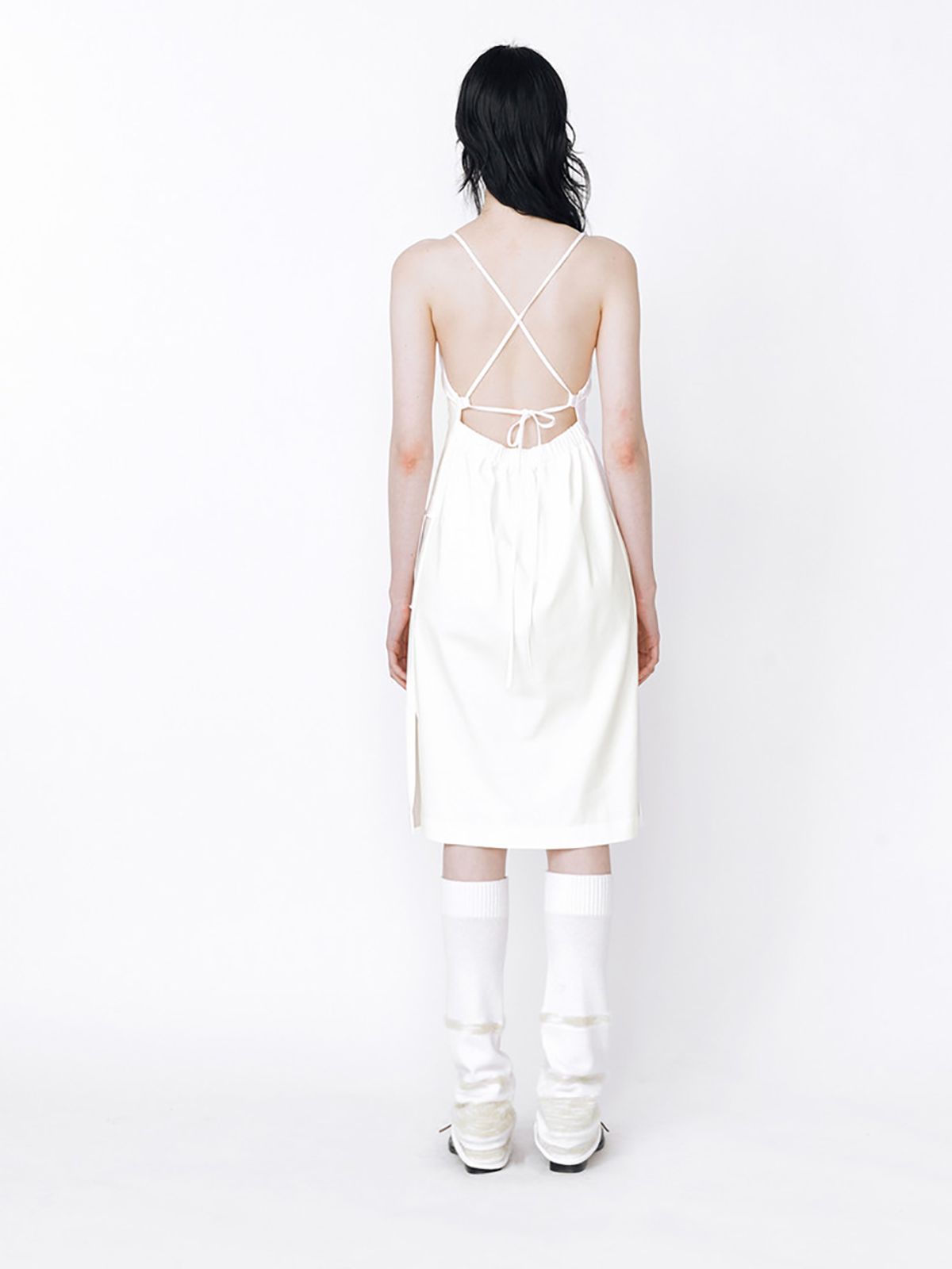 민더리(MEENDERI) BACKLESS STRAP DRESS - WHITE
