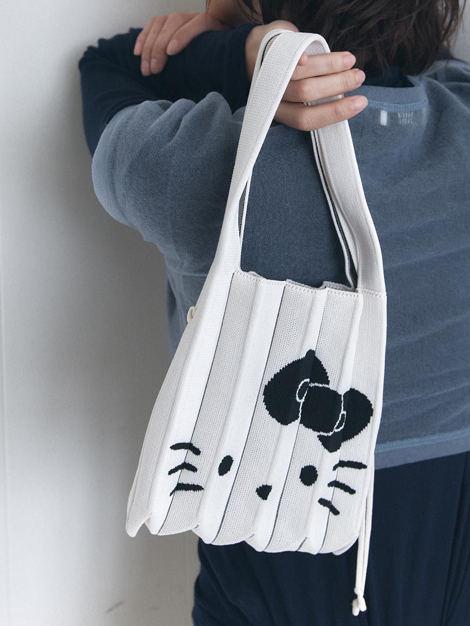 【JOSEPH&STACEY】Lucky Pleats Knit Hello Kitty 数量限定 Hello Kitty x Joseph&Stacey Lucky Pleats Knit Shoulder Bag M
