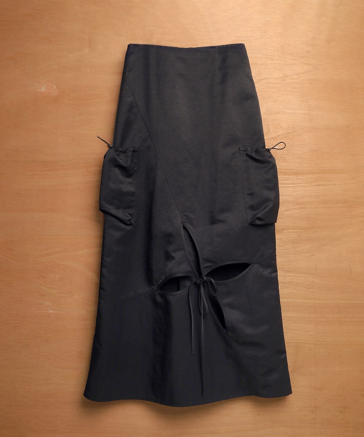 토우토우 아카이브(TOWTOW ARCHIVE) PIA CARGO SKIRT-SLASH BLACK