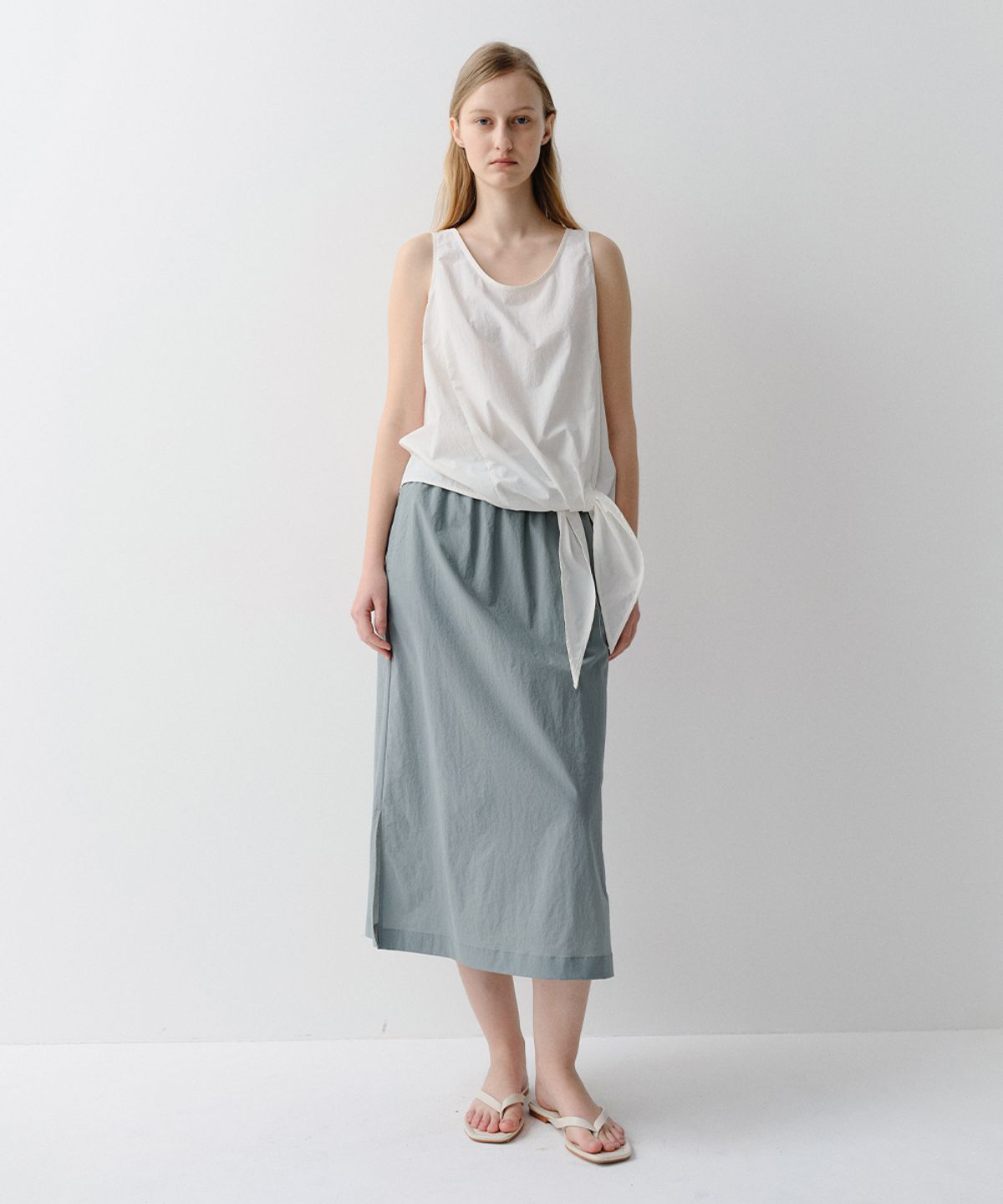 이아(EAAH) ODE SKIRT (GREYBLUE)