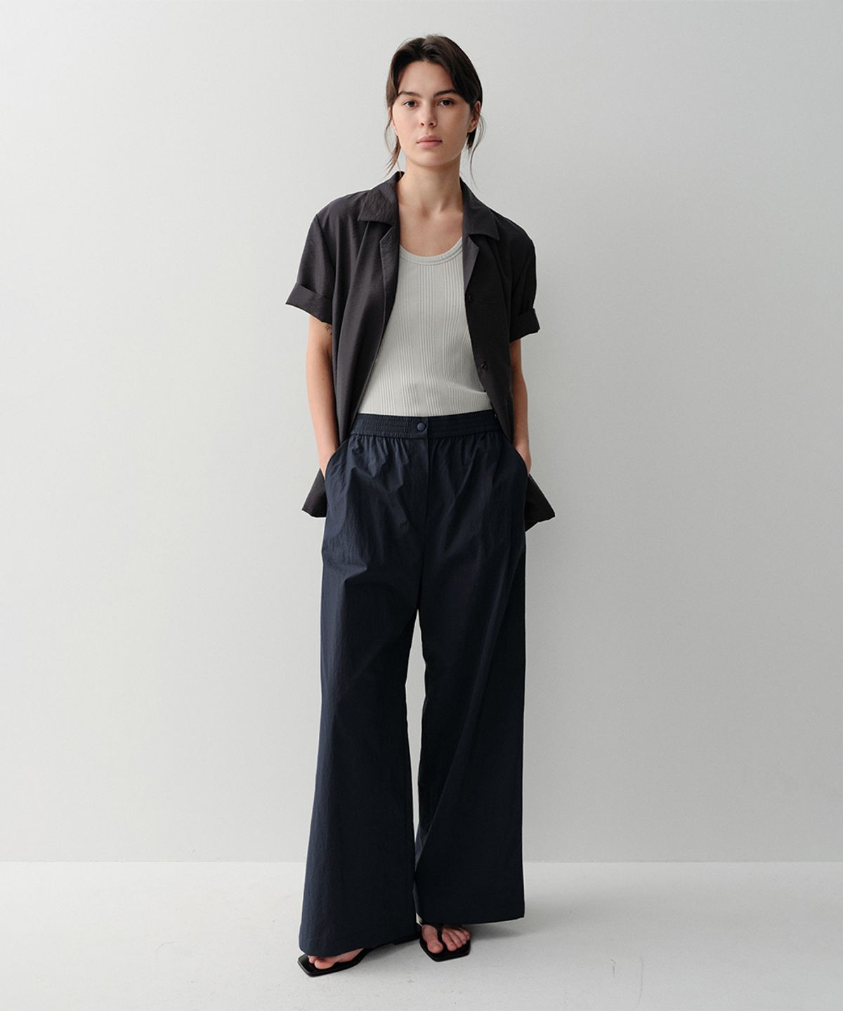 이아(EAAH) WIDE BANDING PANTS (NAVY)