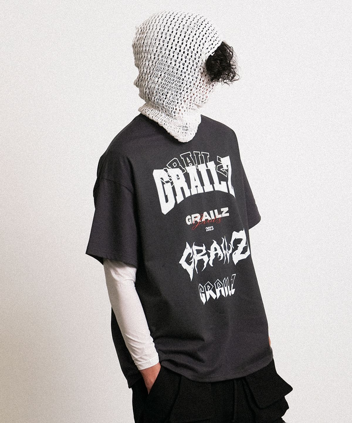그레일즈(GRAILZ) MULTI LOGO T-SHIRTS [CHARCOAL]