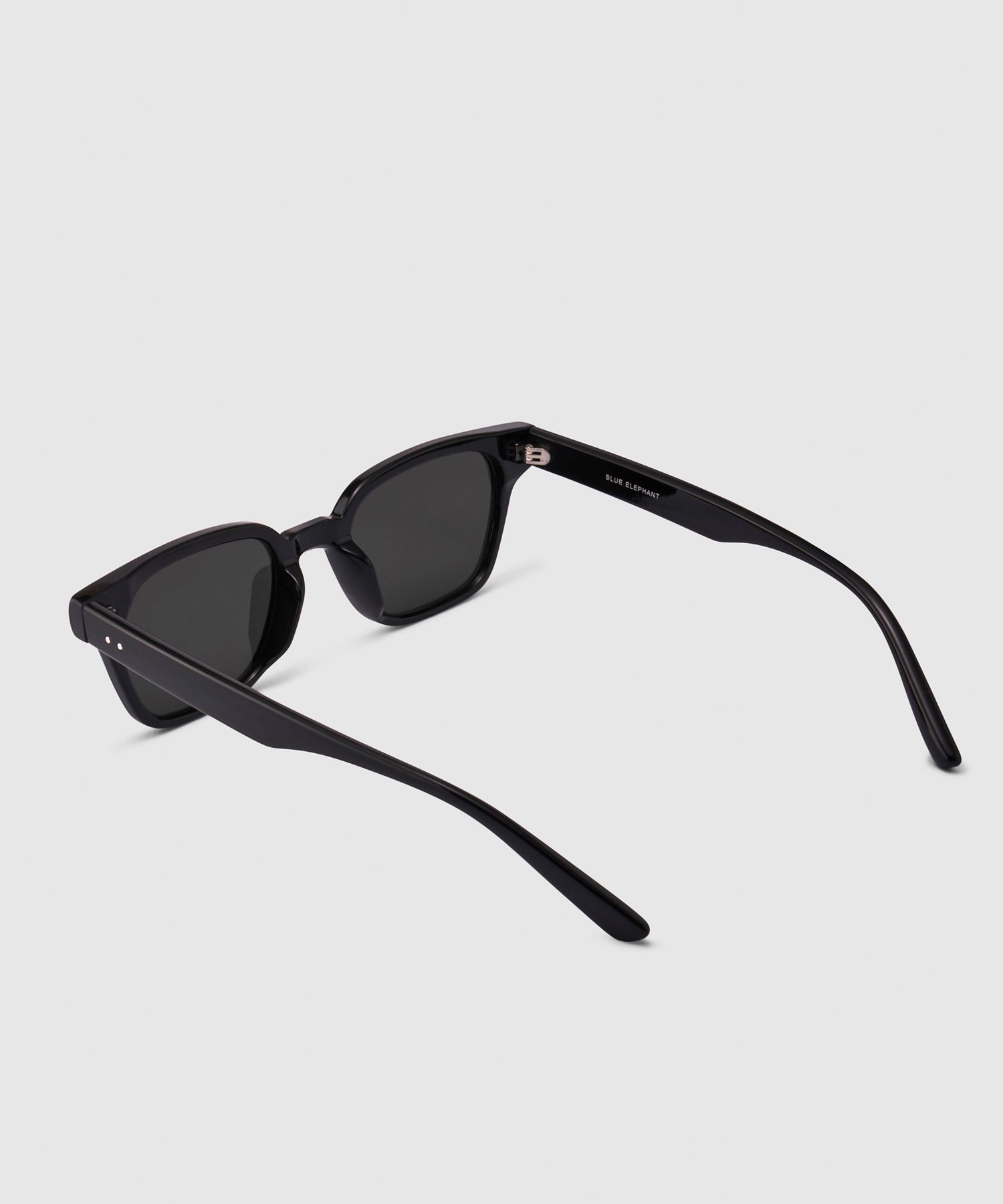 MUSINSA | BLUE ELEPHANT RIKA-S black