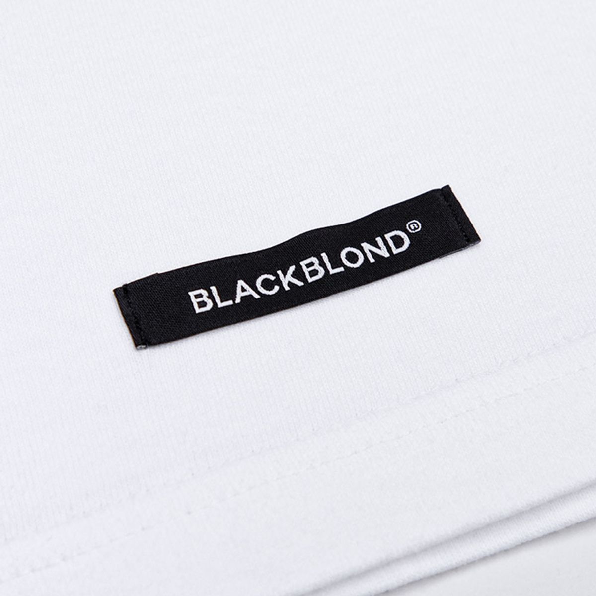 블랙블론드(BLACKBLOND) 비비디 디스오더 패치 티셔츠 (화이트)