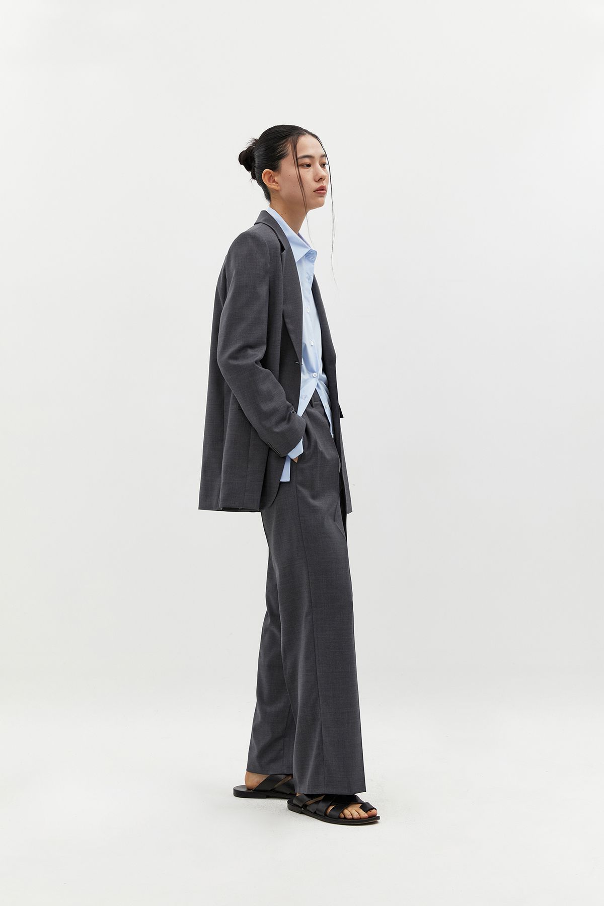 블랑드누아(BLANC de NOIRS) 투턱 세미와이드 울 슬랙스 (그레이)