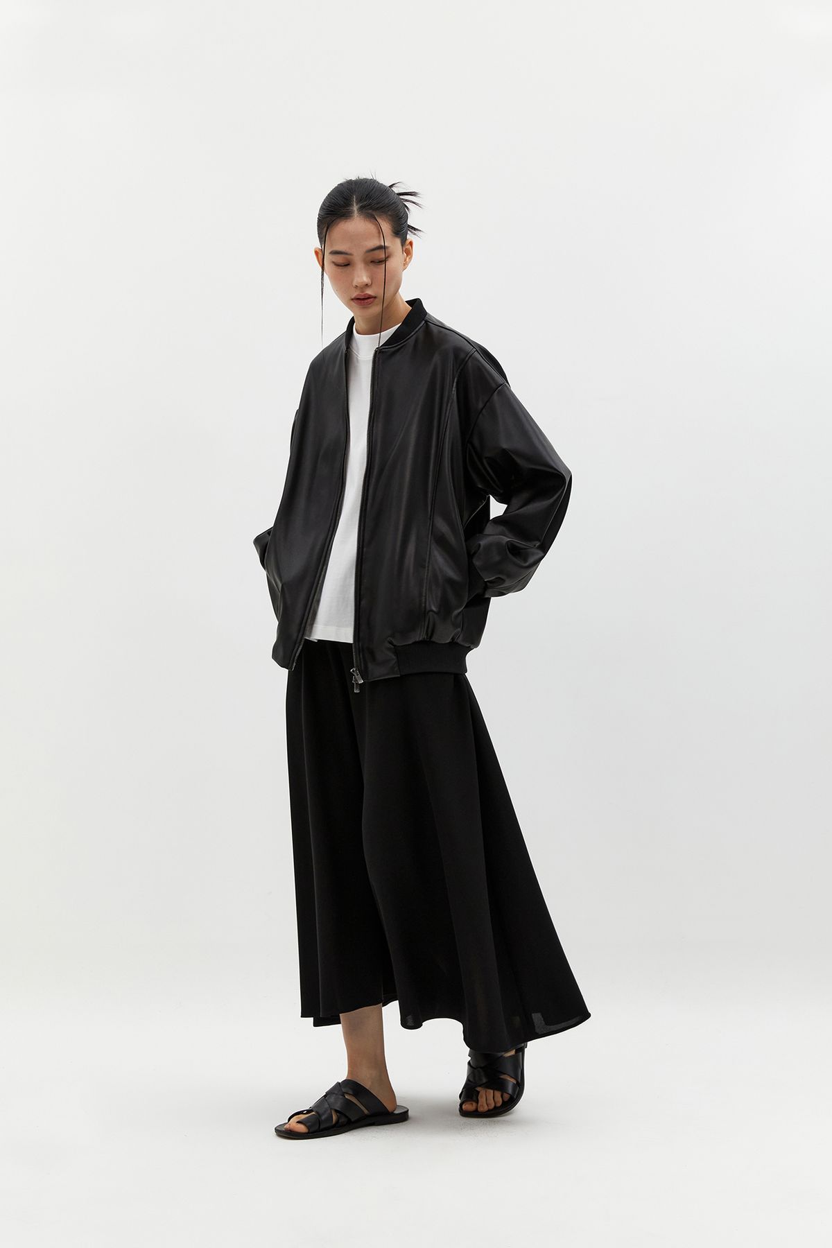 블랑드누아(BLANC de NOIRS) 투웨이 오버핏 비건 레더 자켓 (블랙)