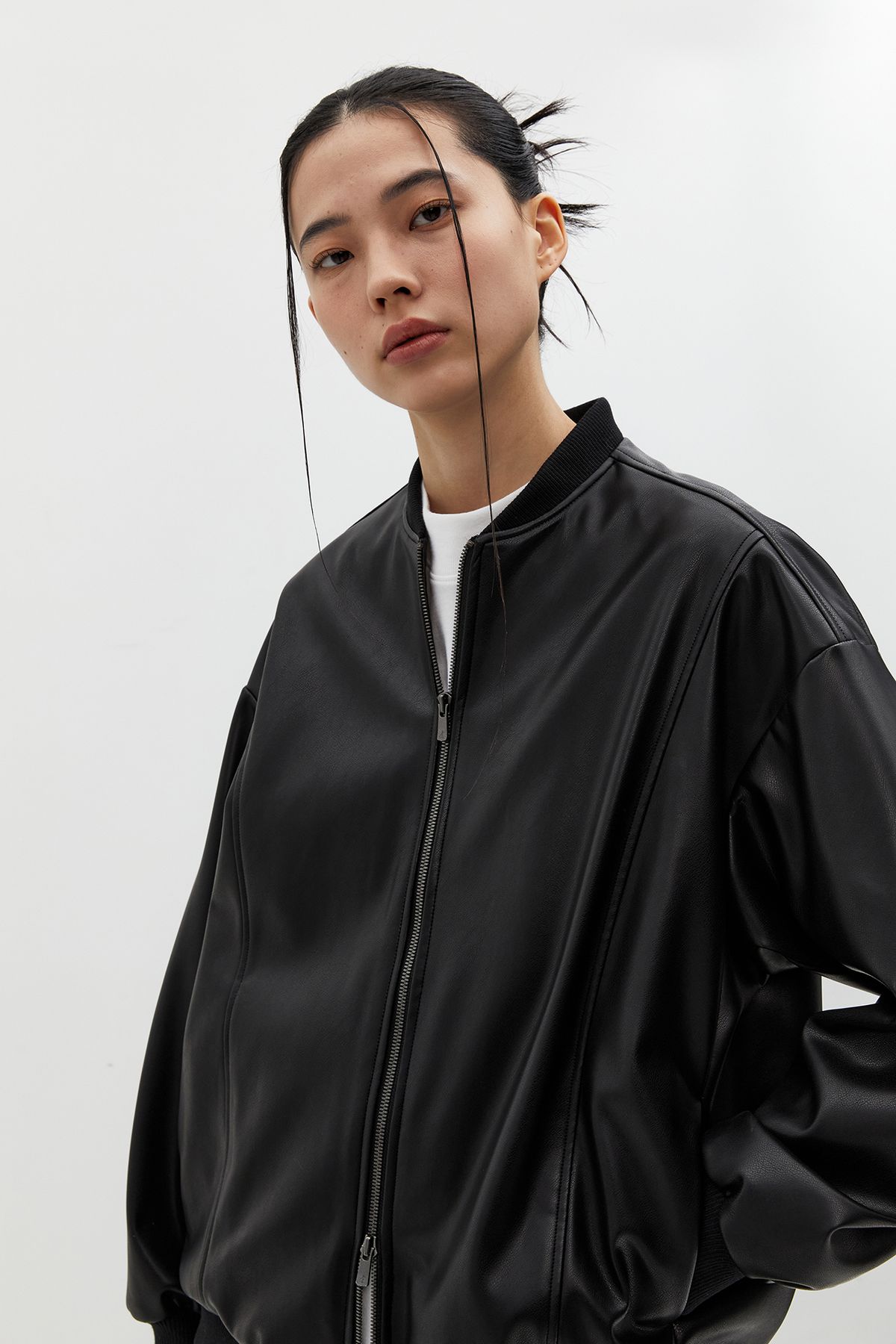 블랑드누아(BLANC de NOIRS) 투웨이 오버핏 비건 레더 자켓 (블랙)