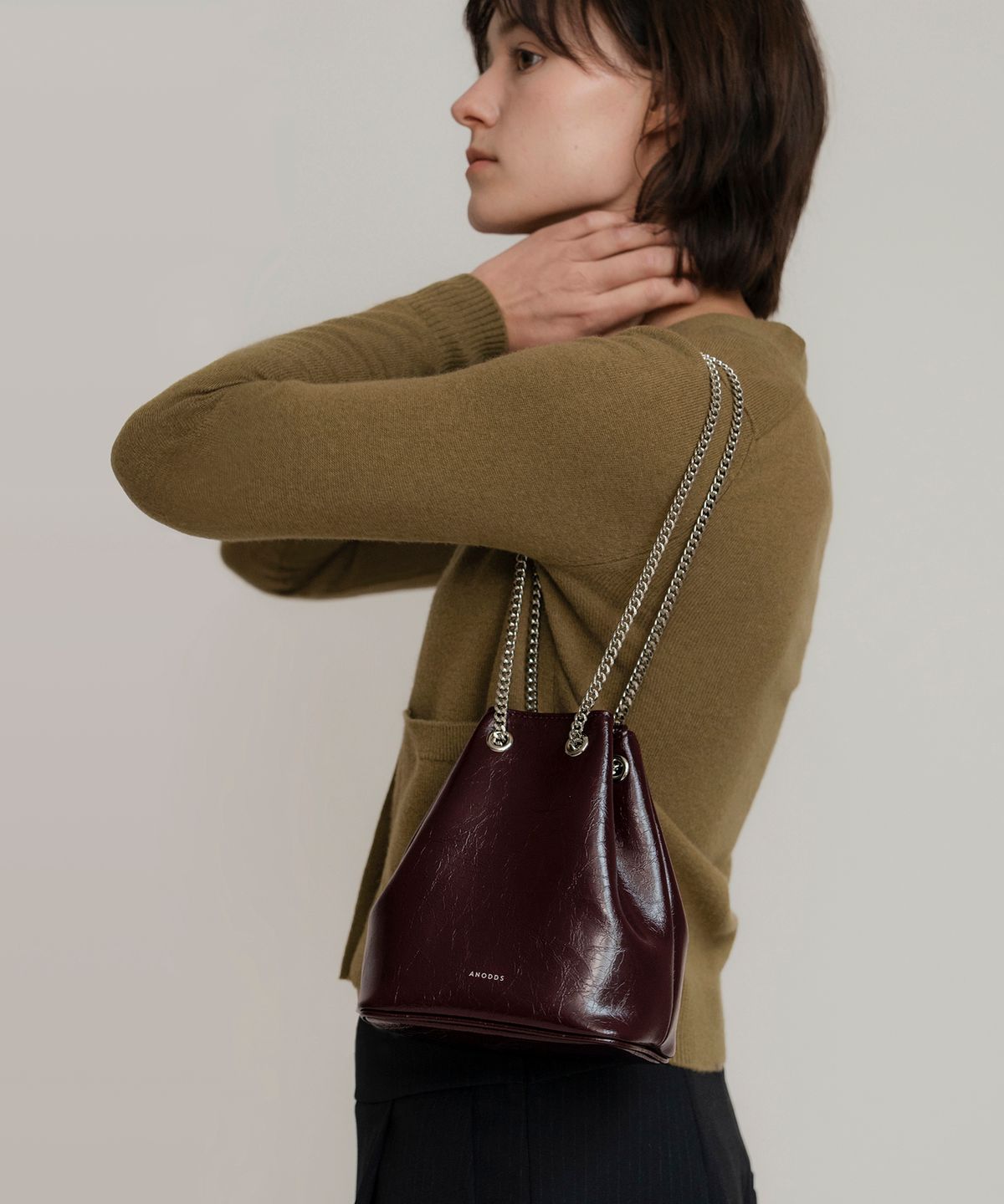 앤오즈(ANODDS) TIWI chain leather bucket bag 5 color