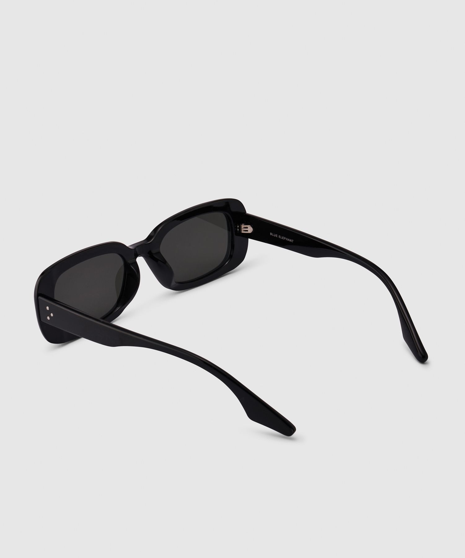 MUSINSA | BLUE ELEPHANT VISION black