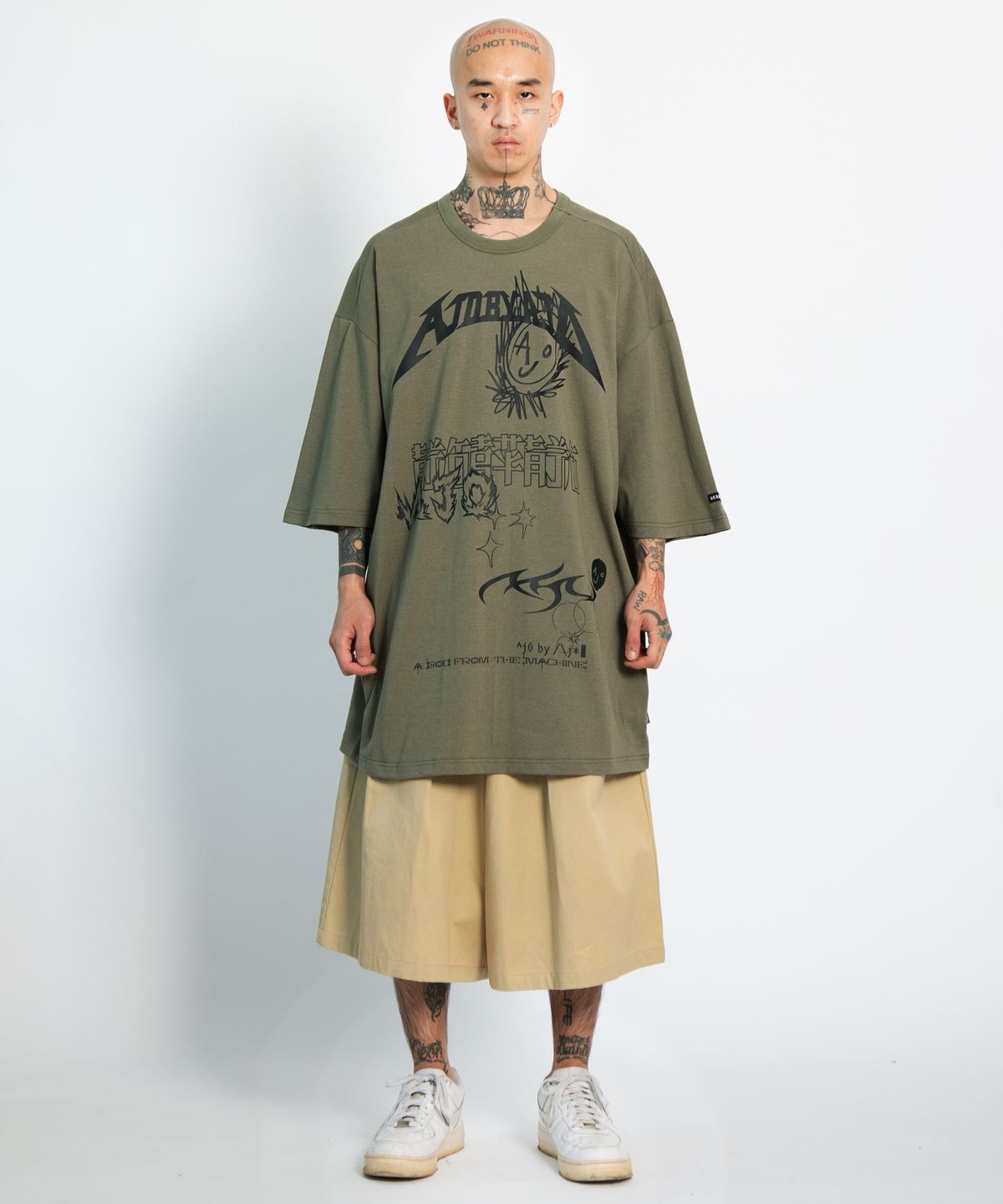 아조바이아조(AJOBYAJO) [PBA] AJO Collage T-Shirt [KHAKI]