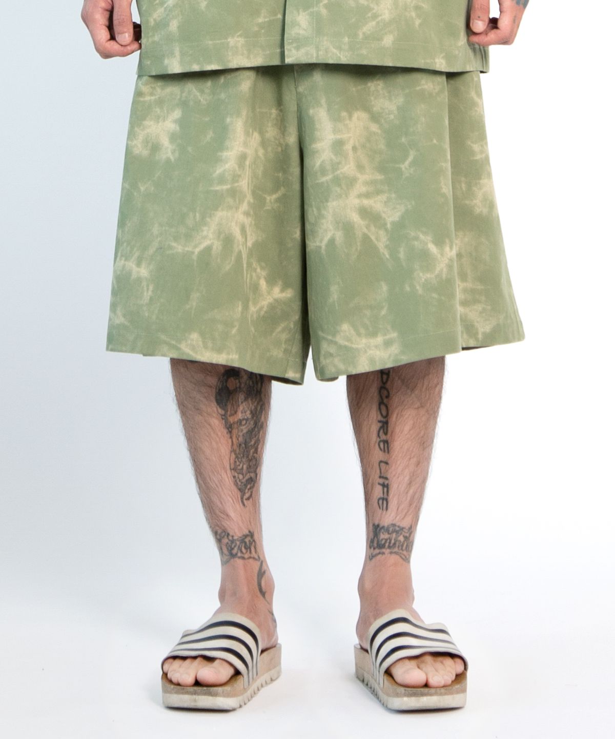 아조바이아조(AJOBYAJO) Tie-Dye Shorts [MINT]