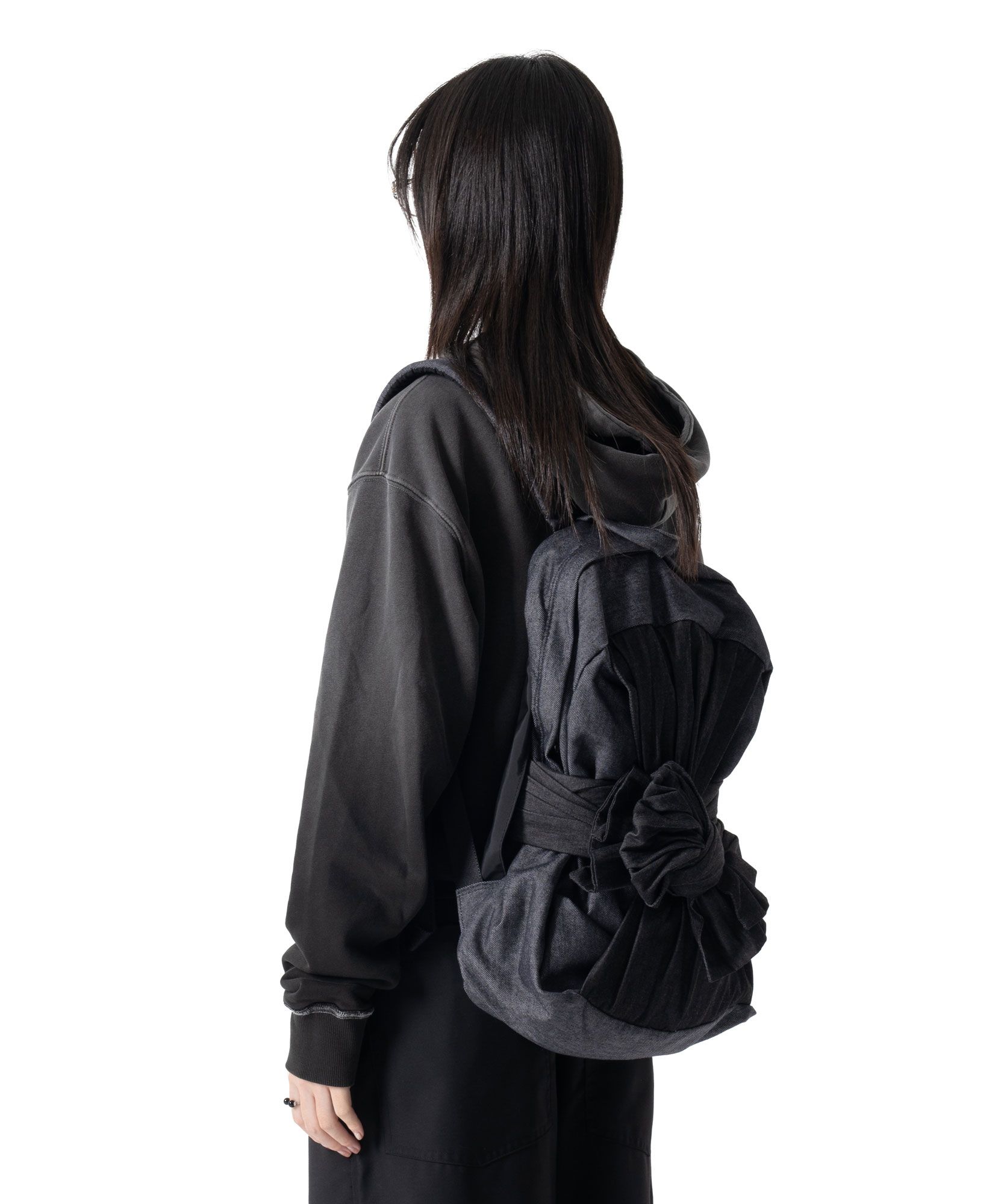 MUSINSA | IUGAMAKARAS Knotted Backpack (Denim-Black)