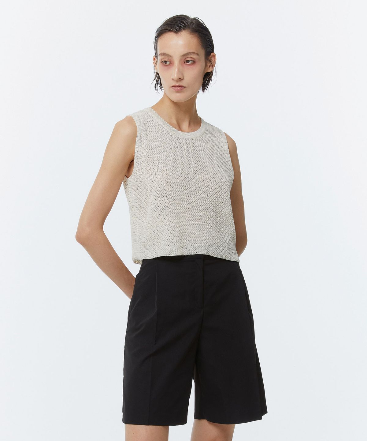 킴도(KIMDOH) WOOL ROUND SQUARE SLEEVELESS TOP IVORY