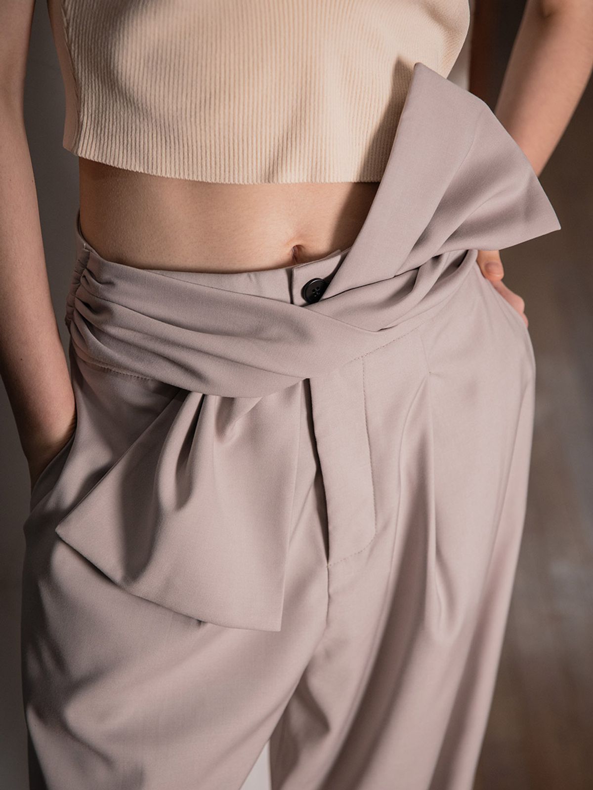 와이와이아이엠(YYIAM) YY_Big ribbon high-waist pants